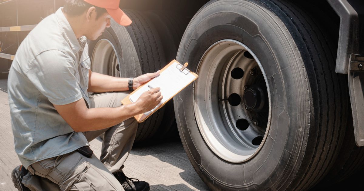 What is DOT Hazmat Training and Who Needs DOT Hazmat Training?